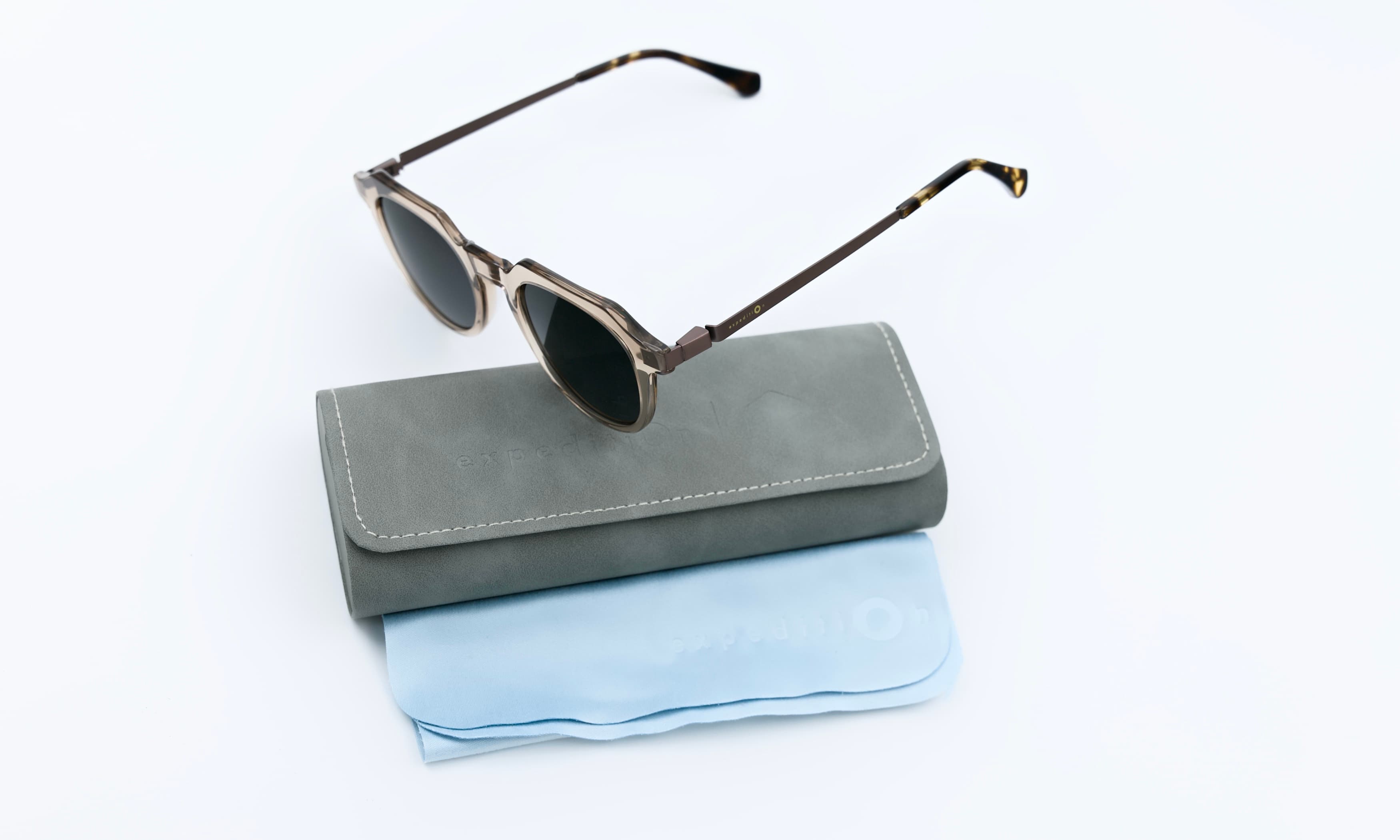 Expedition standard sunglass case - Image 2