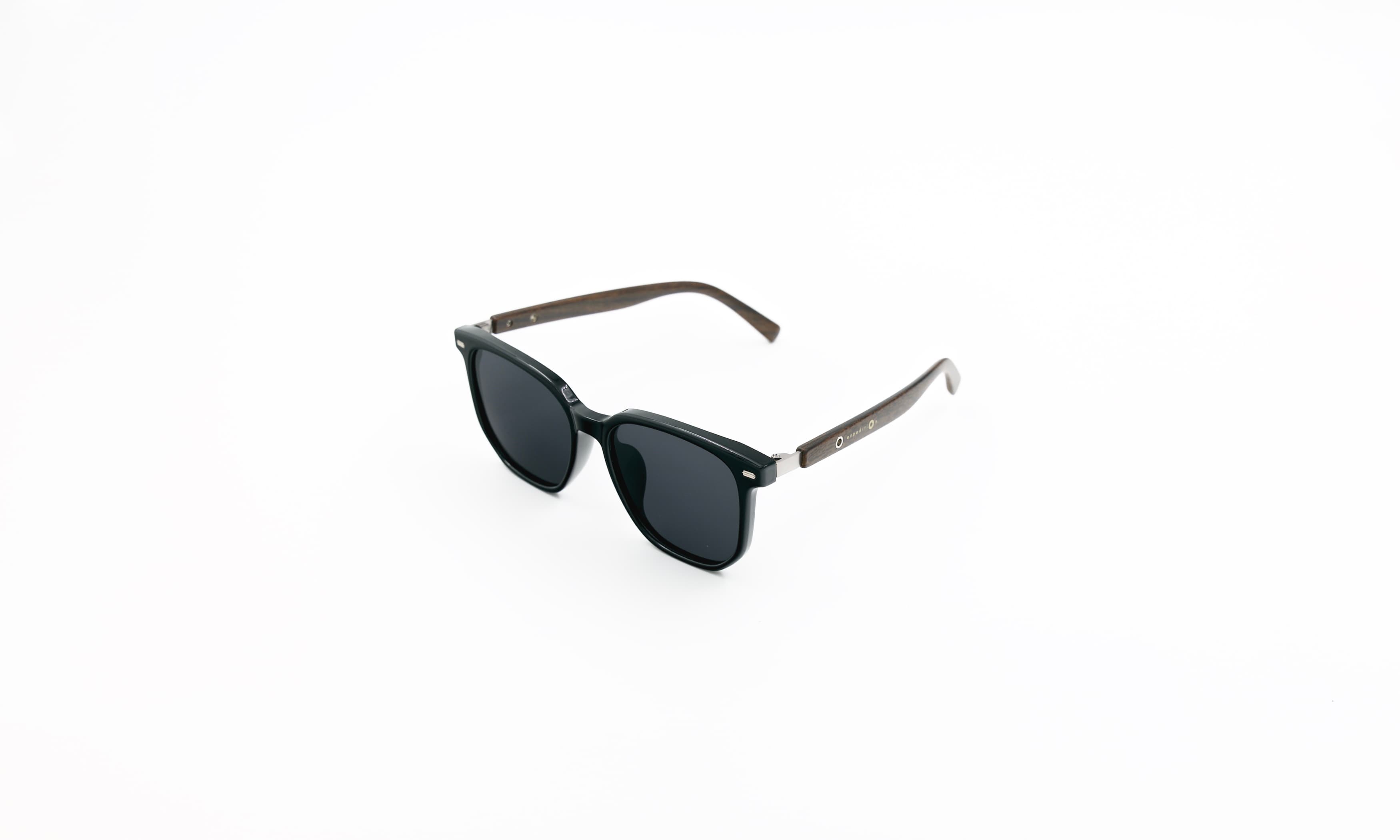 Weekender Wood - Black